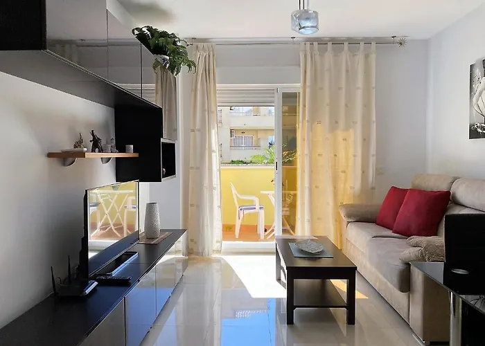 아파트 Triton Casasol 네르하